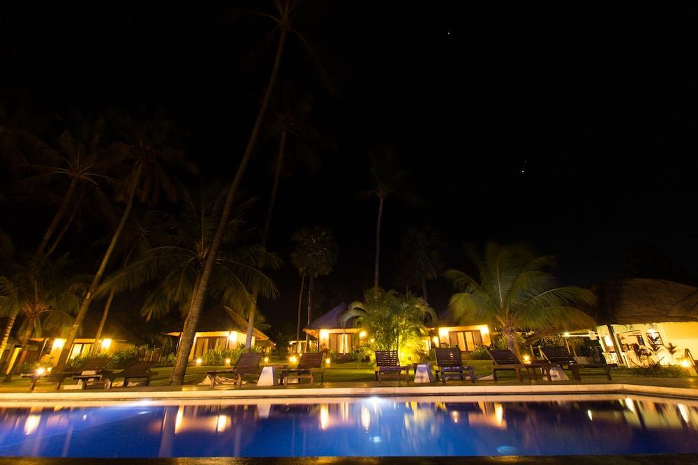 Kubu Indah Dive & Spa Resort Tulamben  Exterior photo